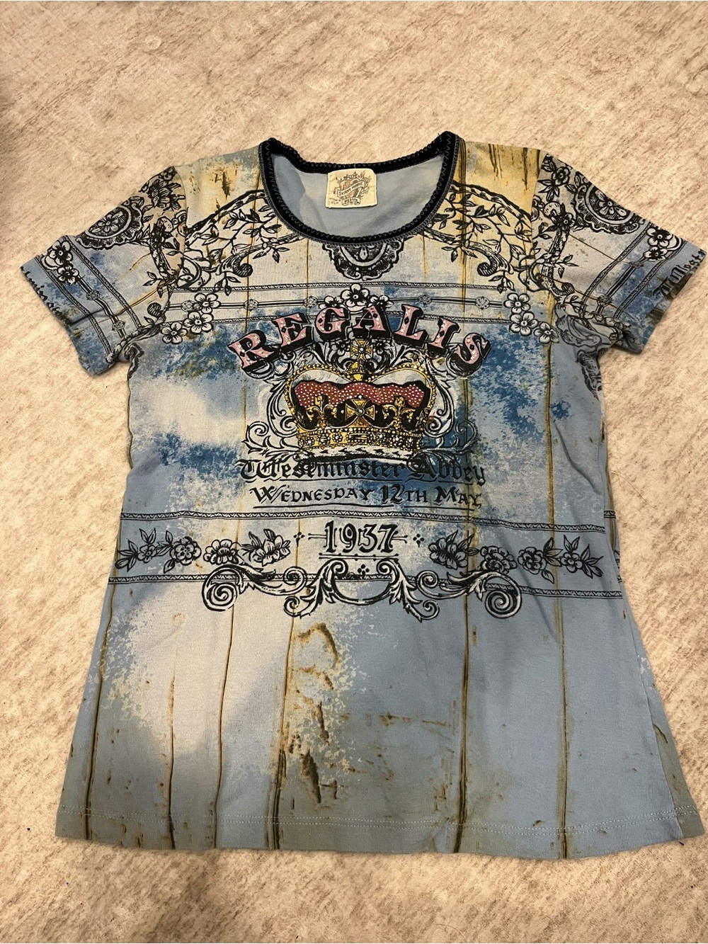 Skinny Minnie Regalis Graphic Crop Top - Light Blue with Gold Accents